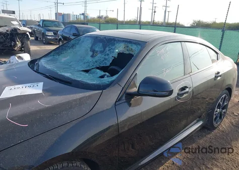 2025 BMW 228 Gran Coupe xDrive из США, поврежденный, VIN WBA23GG06S7S55239